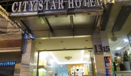 Bắt quả tang 2 'chân dài' bán dâm giá tiền triệu tại khách sạn